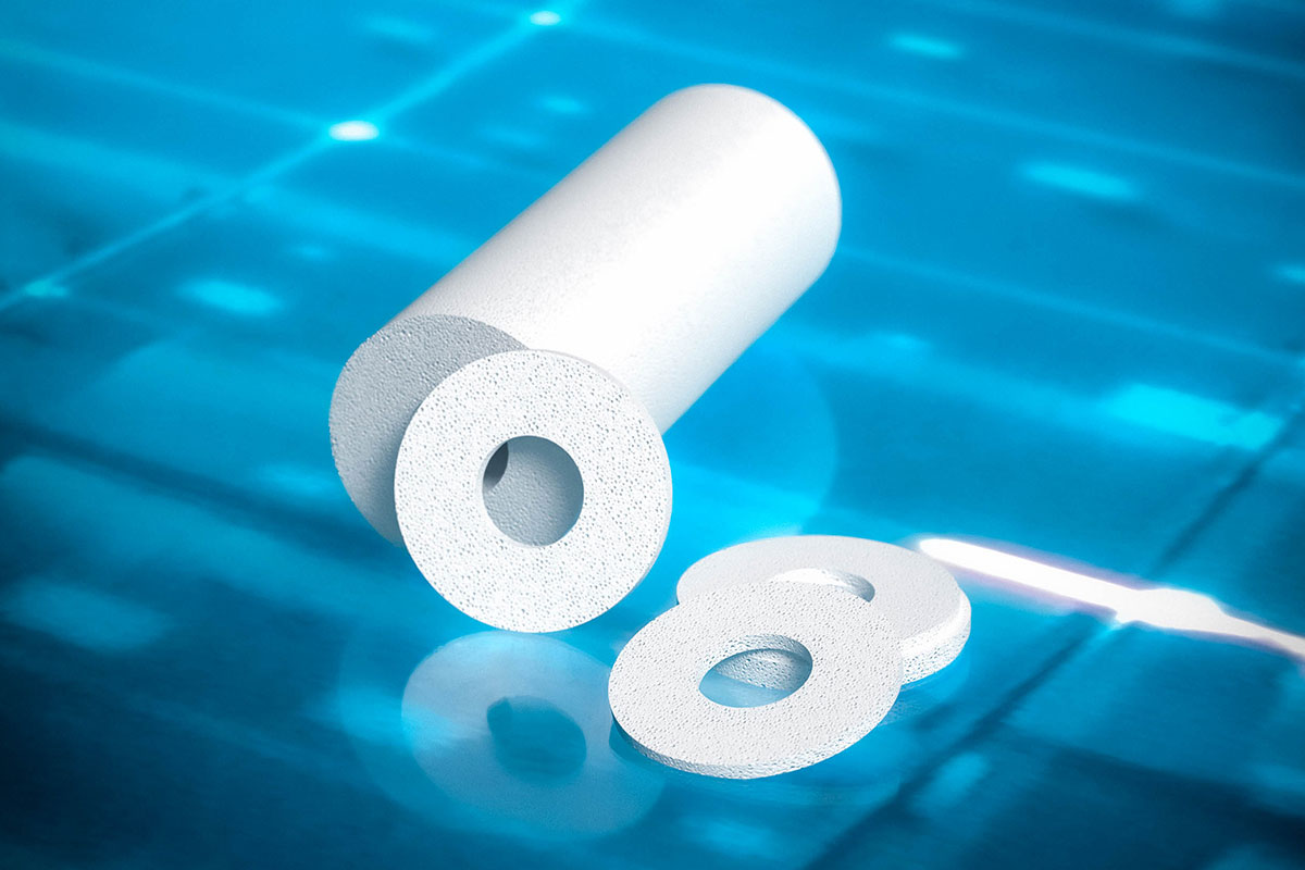 Example of Non-Uniform Porous Ceramics